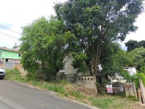 vENDA - RESIDÊNCIA - BAIRRO UVARANAS - VILA CORONEL CLÁUDIO