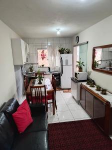 VENDA - RESIDÊNCIA - BAIRRO UVARANAS - VILA JOCKEY CLUB
