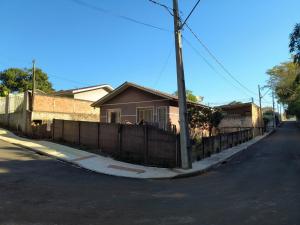 vENDA - RESIDÊNCIA - BAIRRO UVARANAS - JARDIM RESIDENCIAL TROPEIROS I 